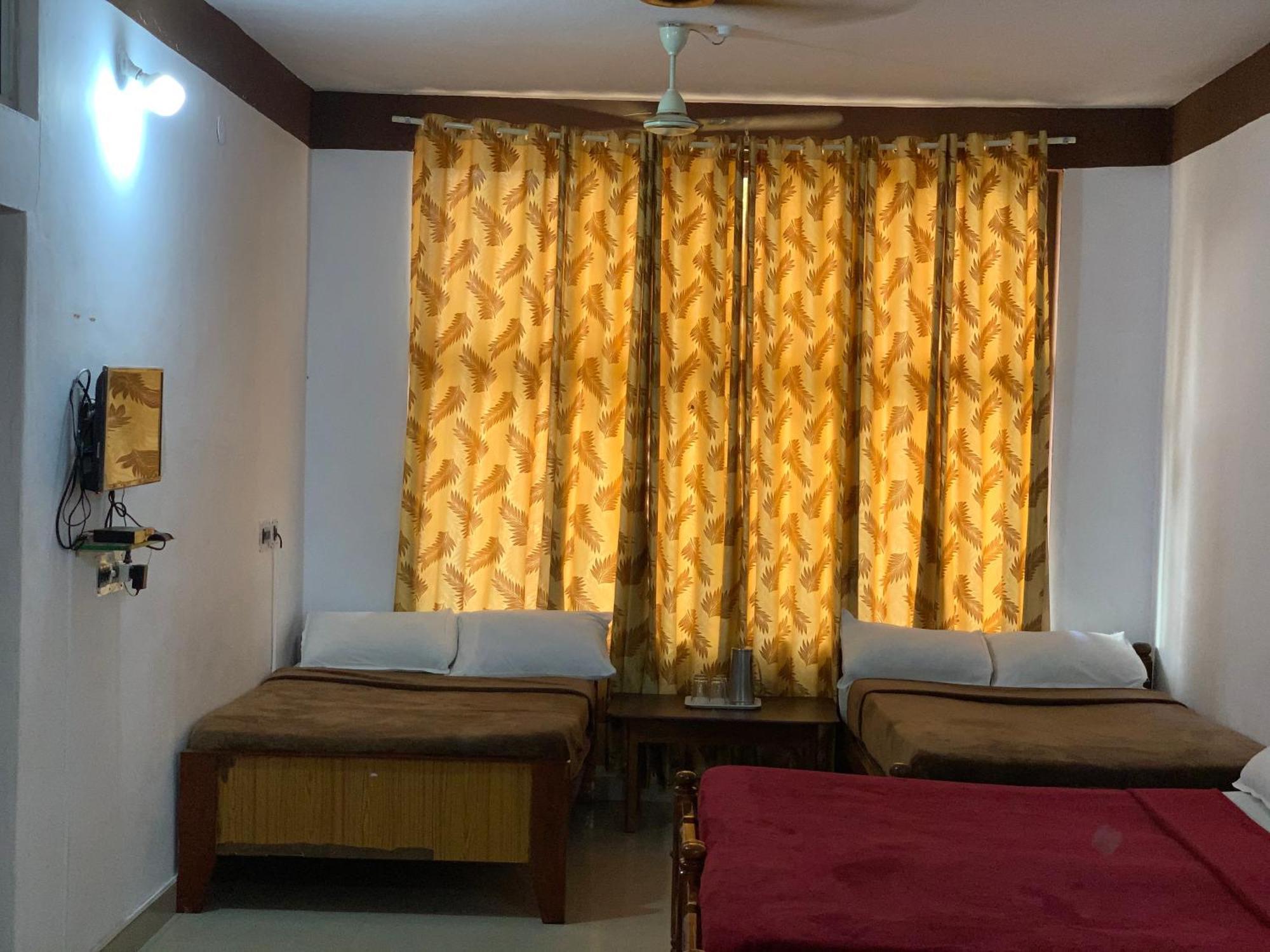 Hotel Caveri Inn Madikeri Εξωτερικό φωτογραφία