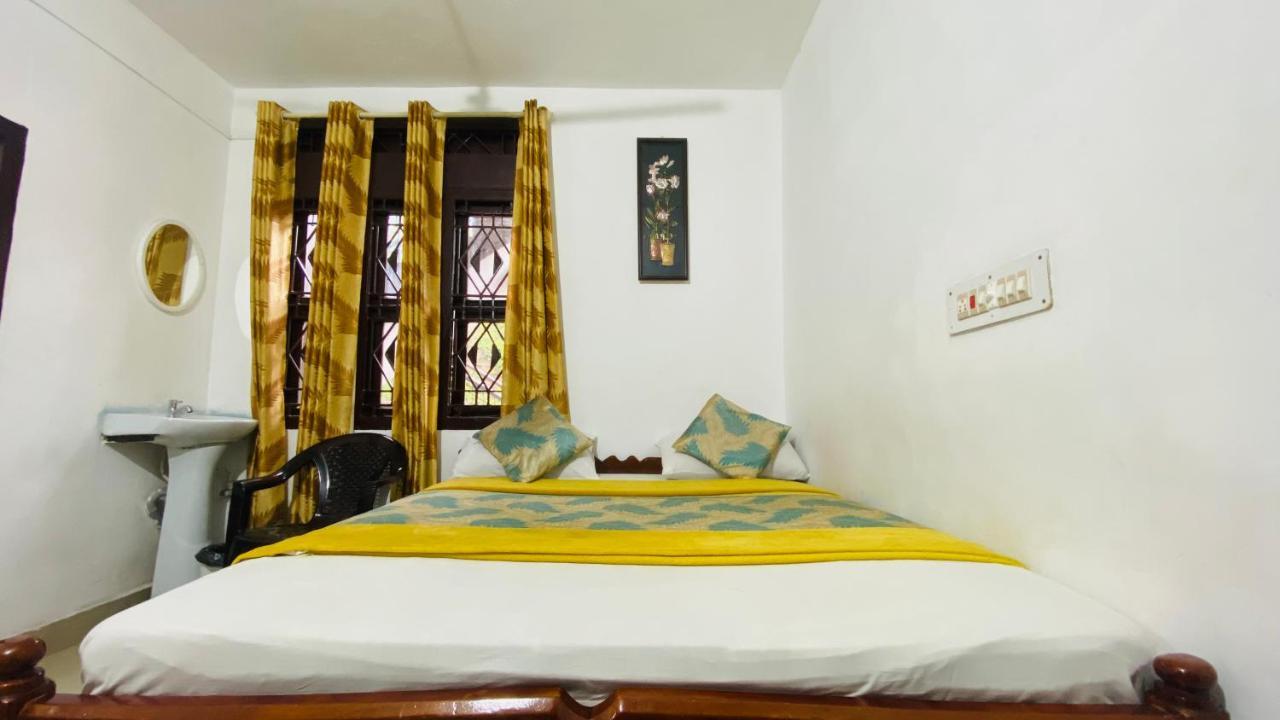 Hotel Caveri Inn Madikeri Εξωτερικό φωτογραφία