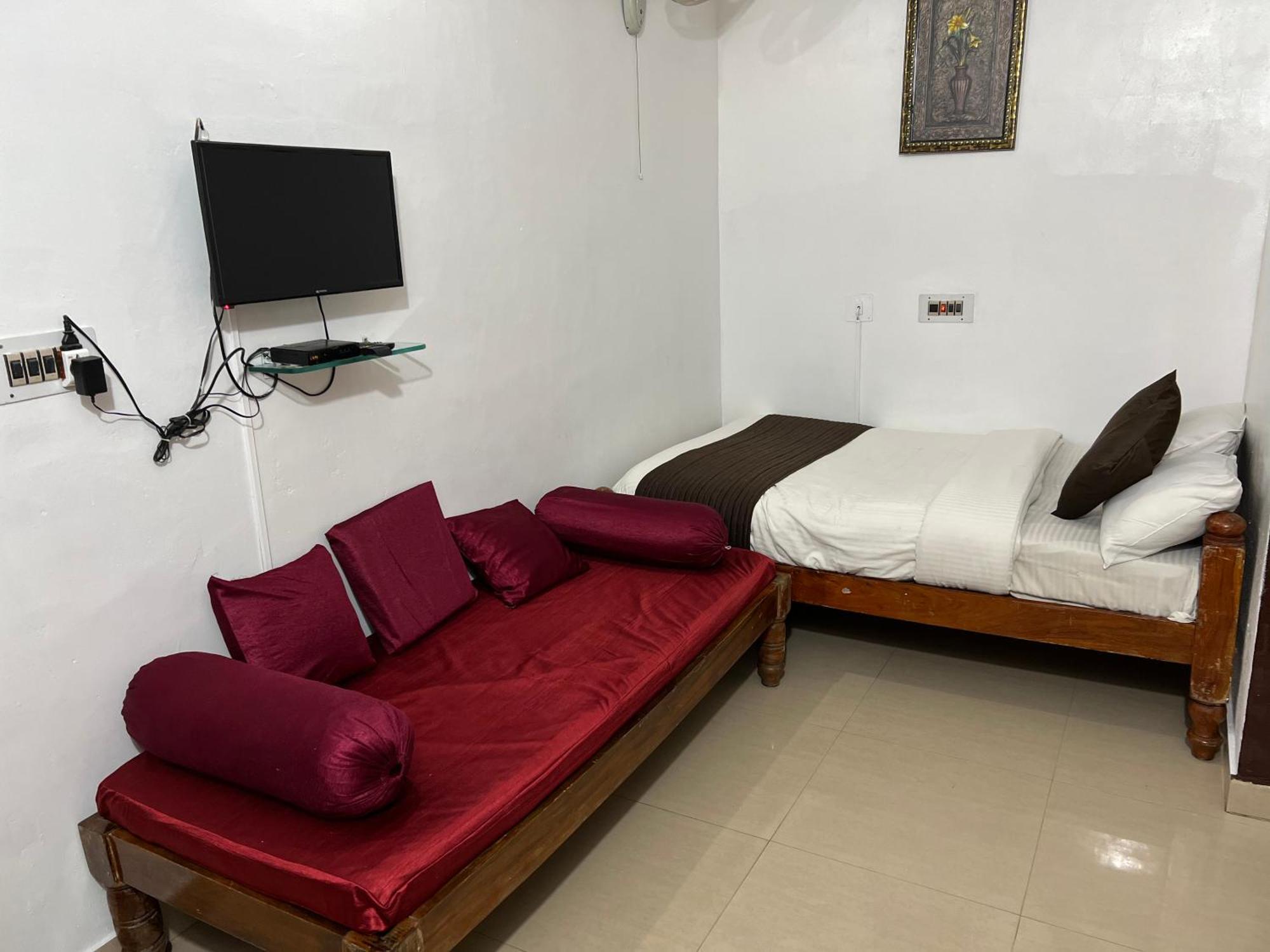 Hotel Caveri Inn Madikeri Εξωτερικό φωτογραφία