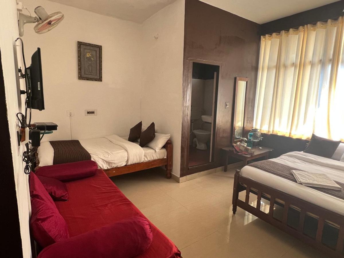 Hotel Caveri Inn Madikeri Εξωτερικό φωτογραφία