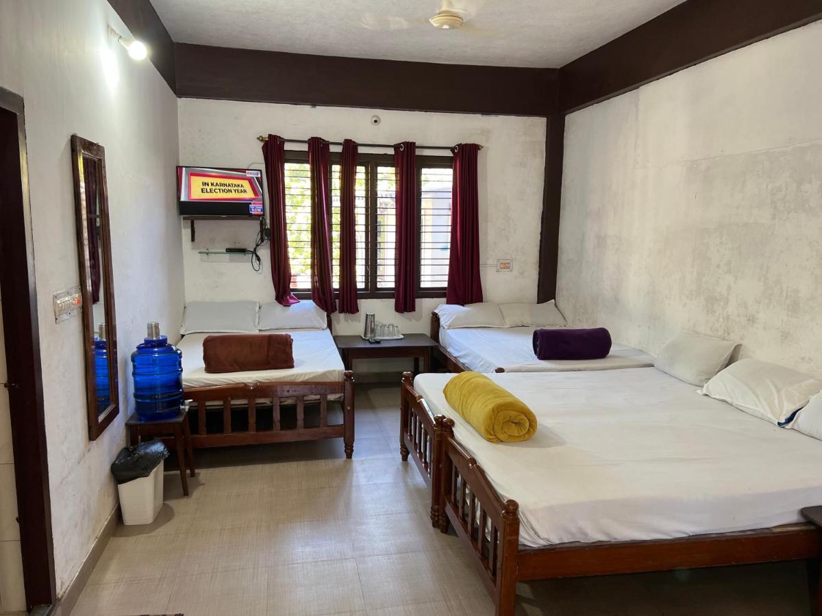 Hotel Caveri Inn Madikeri Εξωτερικό φωτογραφία