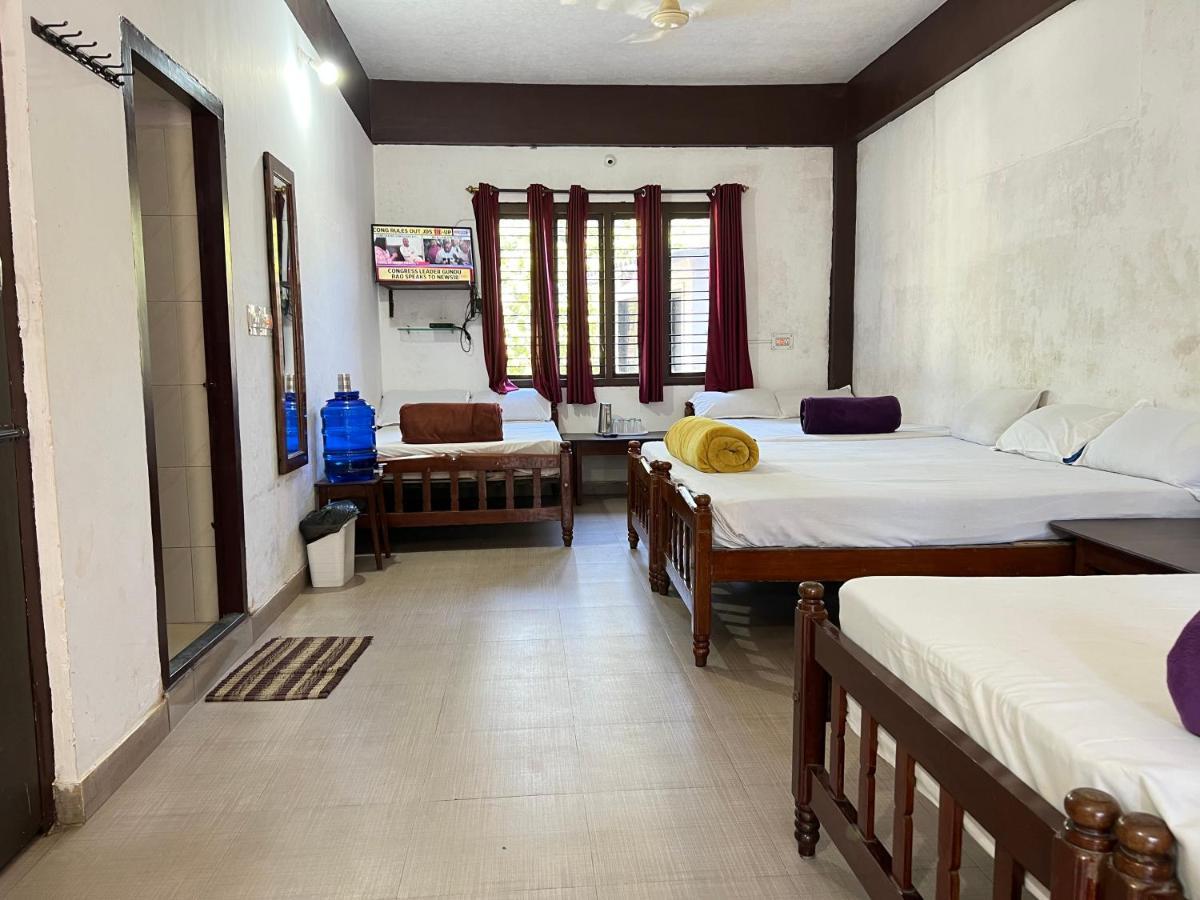 Hotel Caveri Inn Madikeri Εξωτερικό φωτογραφία