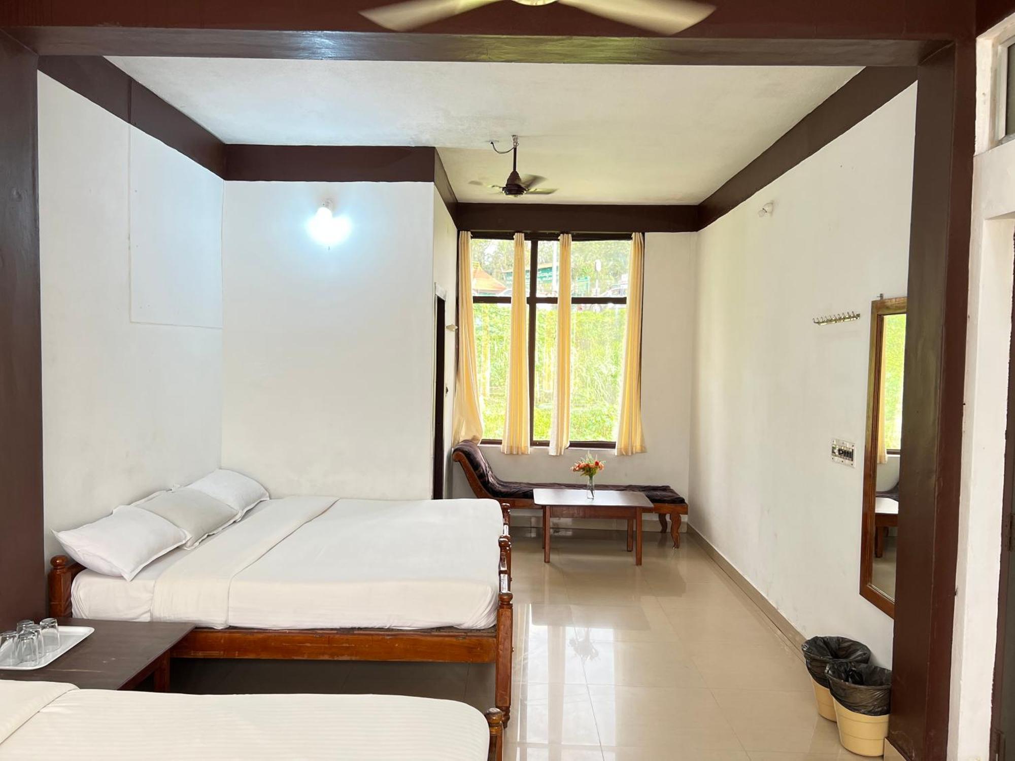 Hotel Caveri Inn Madikeri Εξωτερικό φωτογραφία