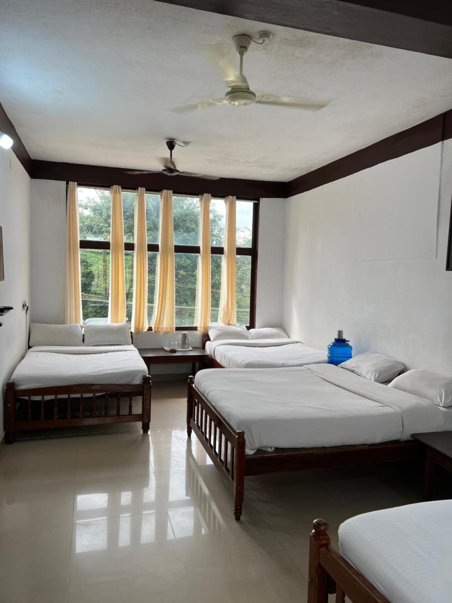 Hotel Caveri Inn Madikeri Εξωτερικό φωτογραφία